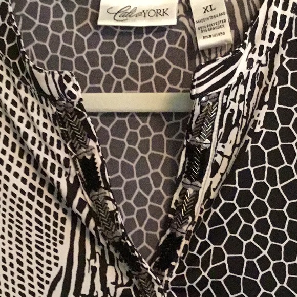 Top - Picture 3 of 3